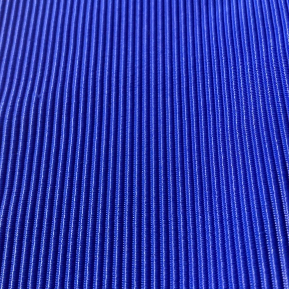 Beach Riot Vibrant Blue Mesh Panel Leggings🪻 - Picture 15 of 15